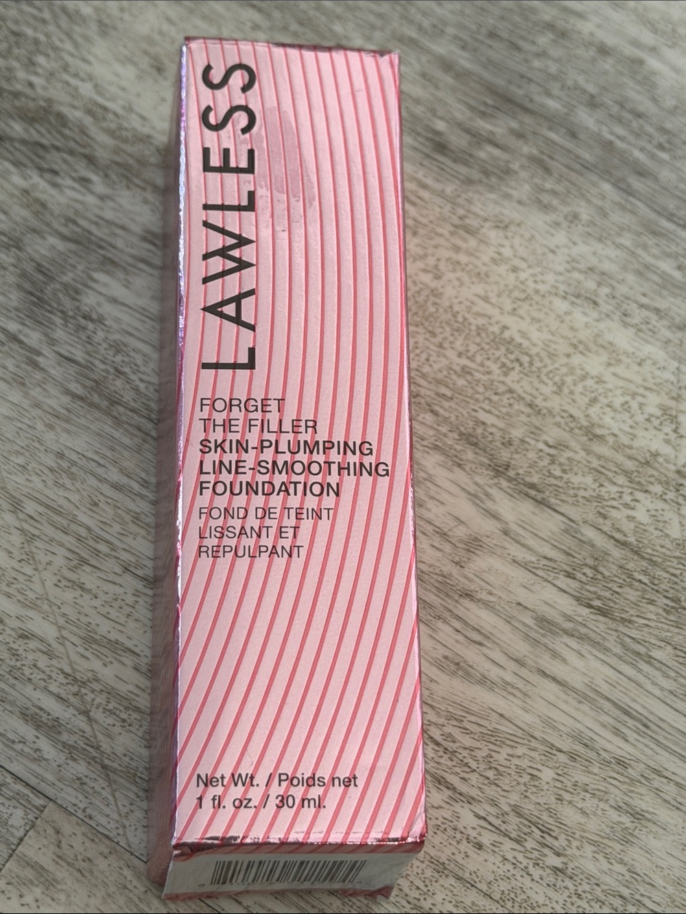 LAWLESS Pink Skin-Plumping Line-Smoothing Foundation 3F